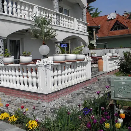 Apartment Kristalyapartman *